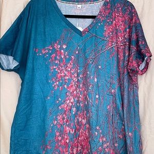 Colorful t-shirt, perfect for spring and summer